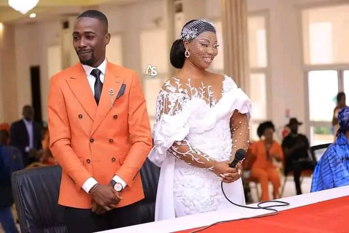 Roseline Layo, son mari et ses enfants