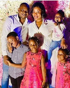 Franck Vlehi et sa famille