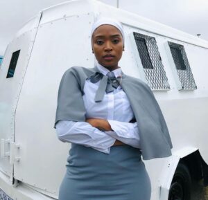 Zoom sur Mmabatho de la série La Reine