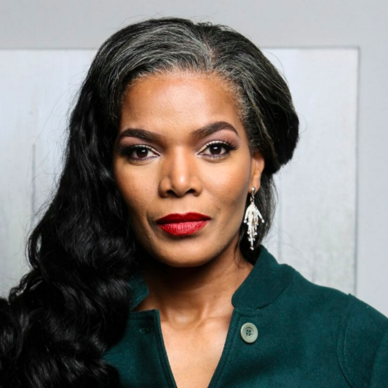 Fin de tournage de la série "la Reine" : le message émouvant de Connie  Ferguson - Tv3monde