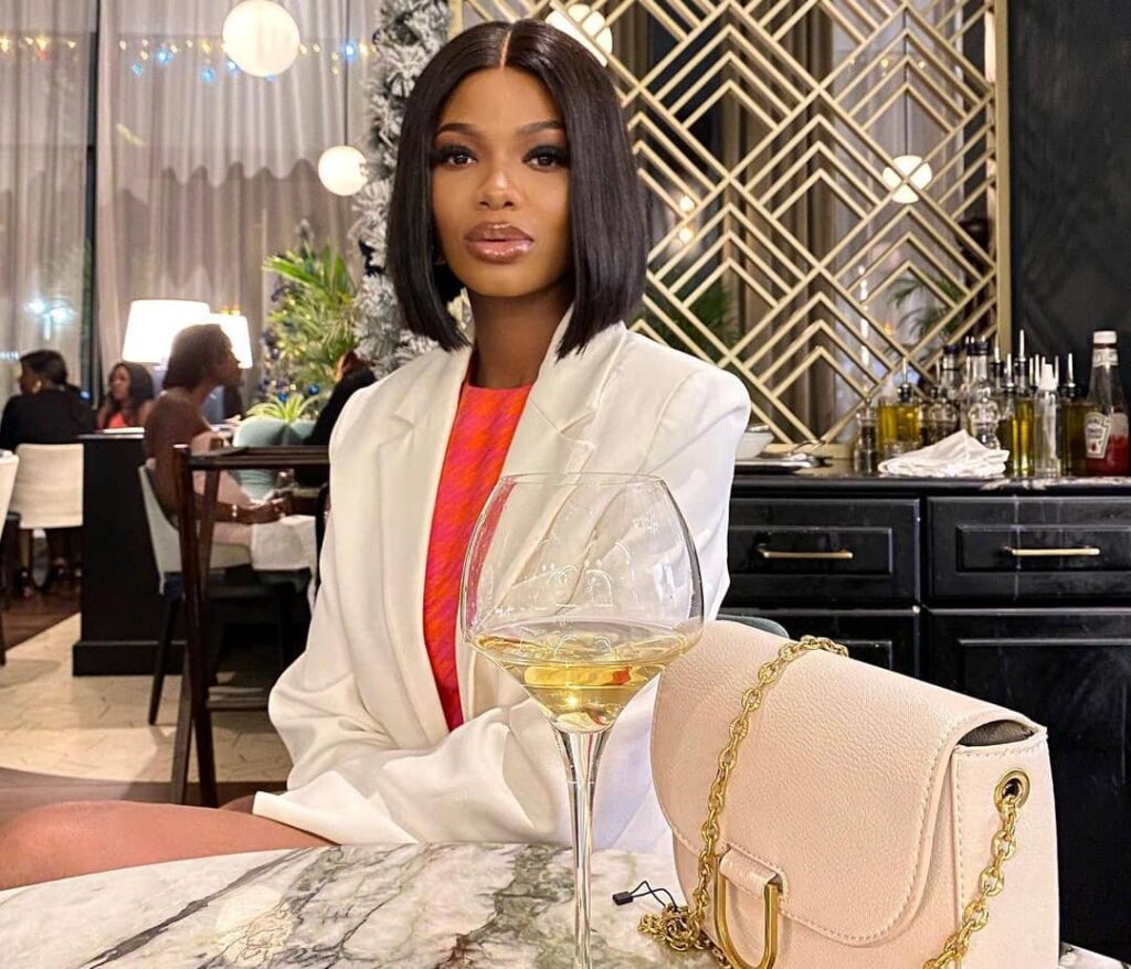 Stephanelle Bachelor