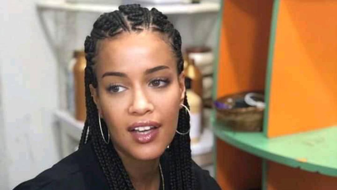 Riane de retour en France gravement malade