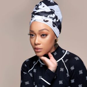 Thando Thabethe accusée de dépigmentation 