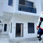 Portable s'achète une maison de 100.000 millions de nairas