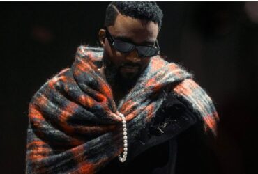 Dadju réagit au concert de Fally Ipupa à l'Accor Arena de Paris