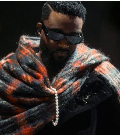 Dadju réagit au concert de Fally Ipupa à l'Accor Arena de Paris