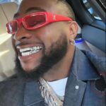 Davido s'achète des dents en diamants