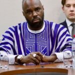 Kemi Seba brûle son passeport français