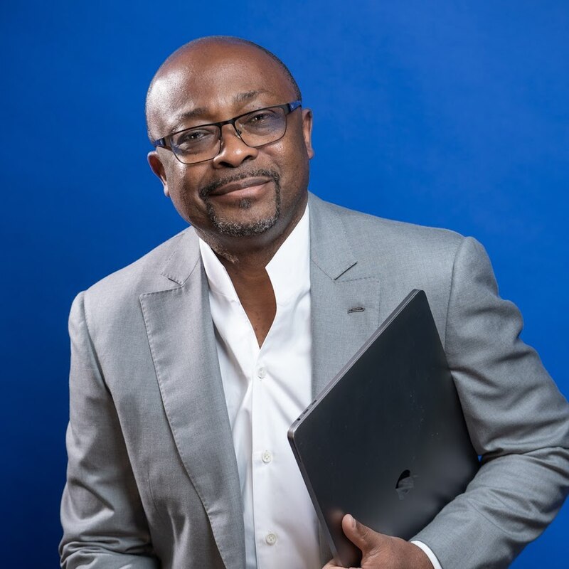 Alain Foka aurait perdu sa nationalité française