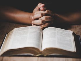 Prière conçu par Freepik