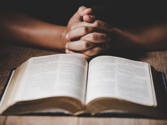 Prière conçu par Freepik