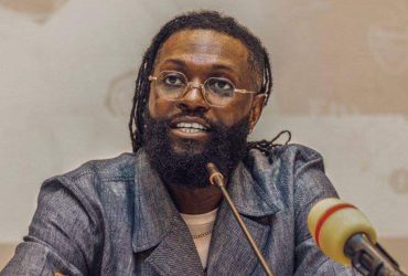 Sheyi Emmanuel Adebayor : Un Jubilé pour une Carrière Légendaire