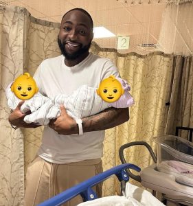 Davido et ses jumeaux 