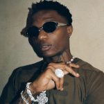 Wizkid Remercié par l’Équipe de Bob Marley après la Victoire de l’Album “One Love” aux Grammy Awards