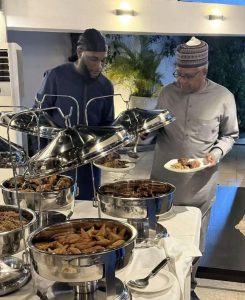 Aliko Dangote et Burna Boy au dîner