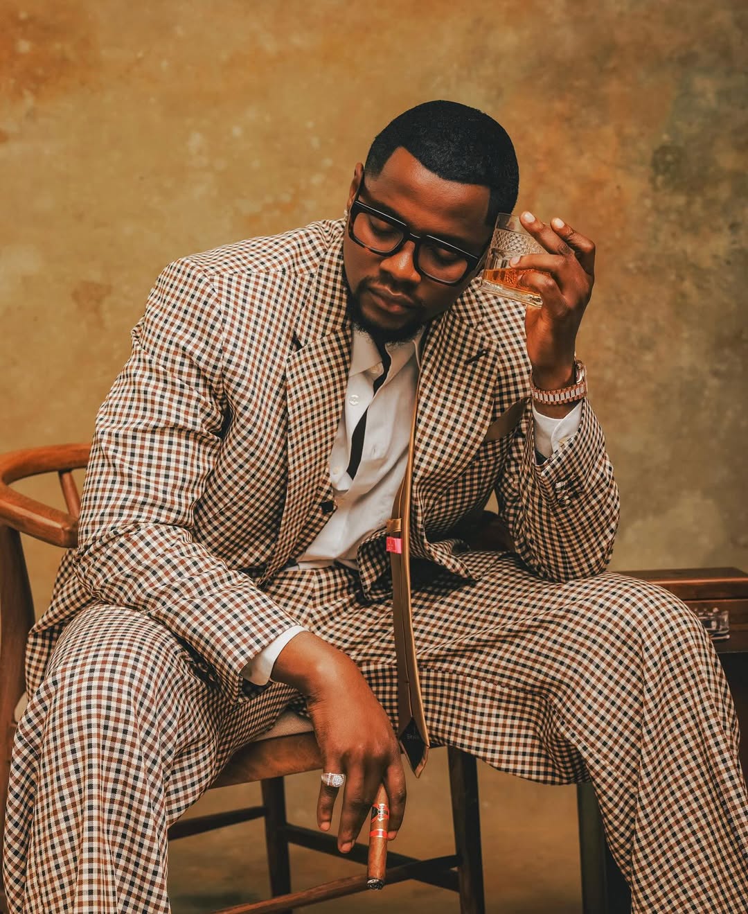 Kizz Daniel s'offre Angélique Kidjo et Johnny Drille sur sa nouvelle chanson Greatest of Them