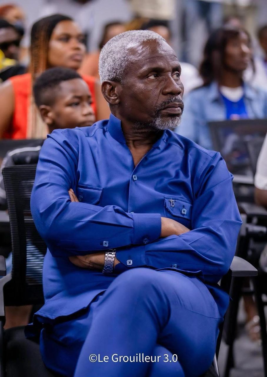 John Jay : de la gloire à la misère, l’incroyable leçon de vie d’un animateur ivoirien