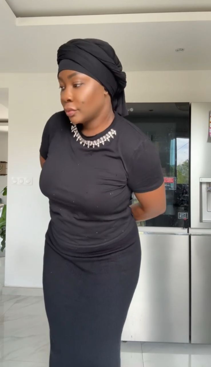 Hamond Chic : un hommage poignant en direct après la perte de sa mère