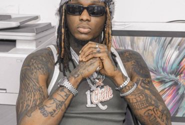 Himra frappe encore plus fort avec “VÊTEMENTS” : une masterclass de chiffres et d’impact 🔥😱