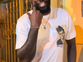 Sheyi Emmanuel Adebayor offre l’une de ses maisons à son frère Rotimi : un geste de réconciliation et de générosité