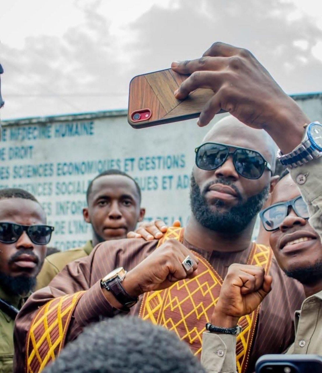 Mandat d’arrêt international contre Kèmi Seba : le Bénin l’implique après le coup d’État manqué du 7 décembre 2025